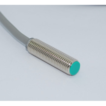 SL08-D02PLA-S  8mm Düz Kafa 2mm Algılama PNP NO (Kısa Gövde)