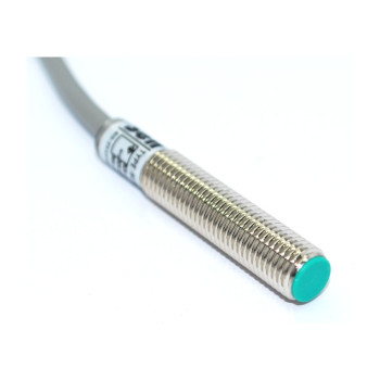 SL08-D02NLA 8mm Endüktif Sensör – 2mm Algılama, NPN NO, 2m Kablolu
